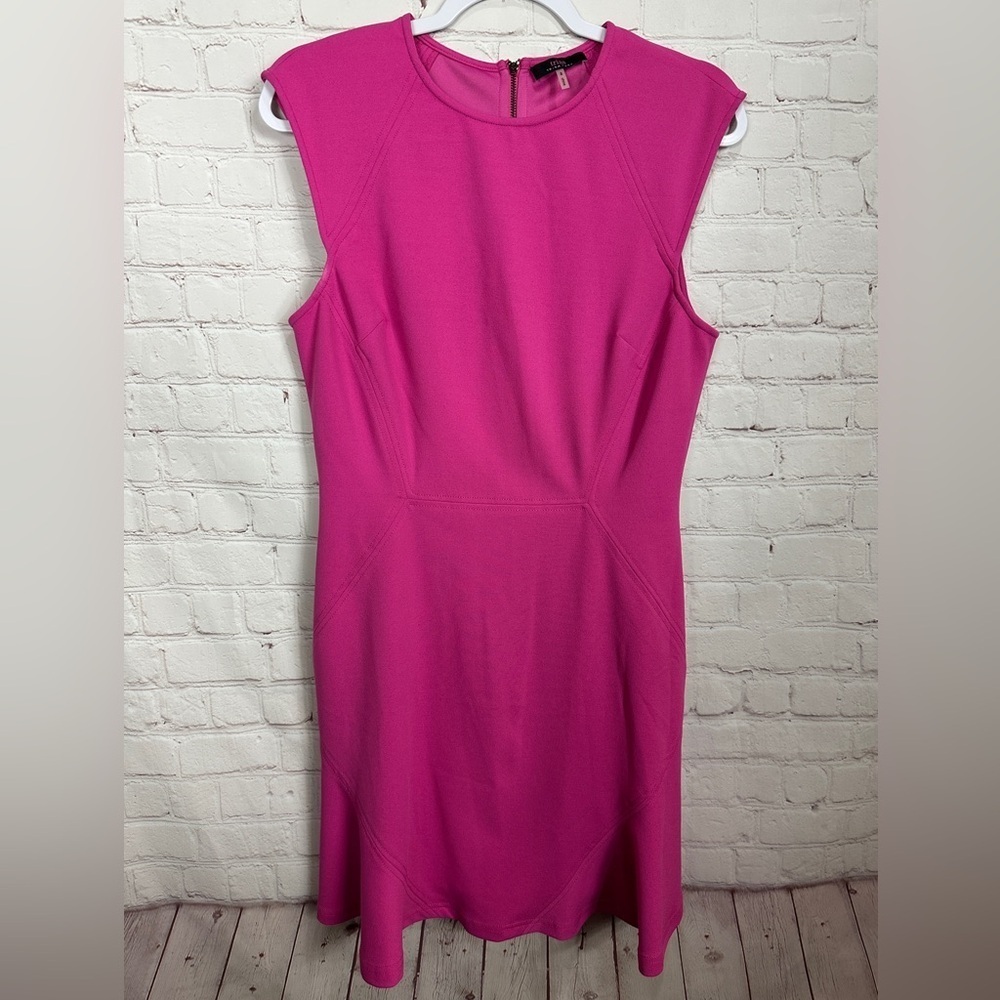 Trina Turk Size 8 Pink Sheath exposed zipper sleeveless dress, EUC Easter Spring